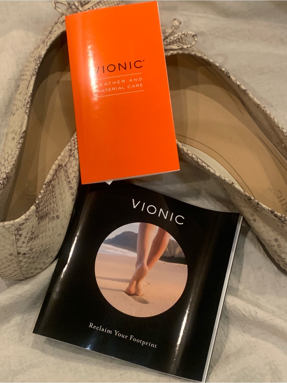 Vionic Callisto Ballet Flats Cream Embossed Snake Skin Leather Orthotic - Picture 13 of 14